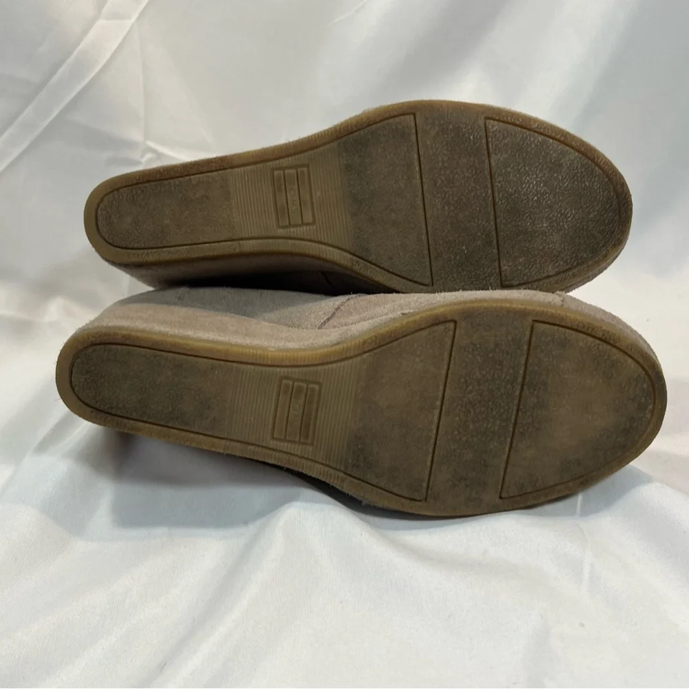 TOMS Tan Wedge Booties